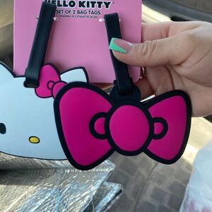 Viral*hello kitty tags